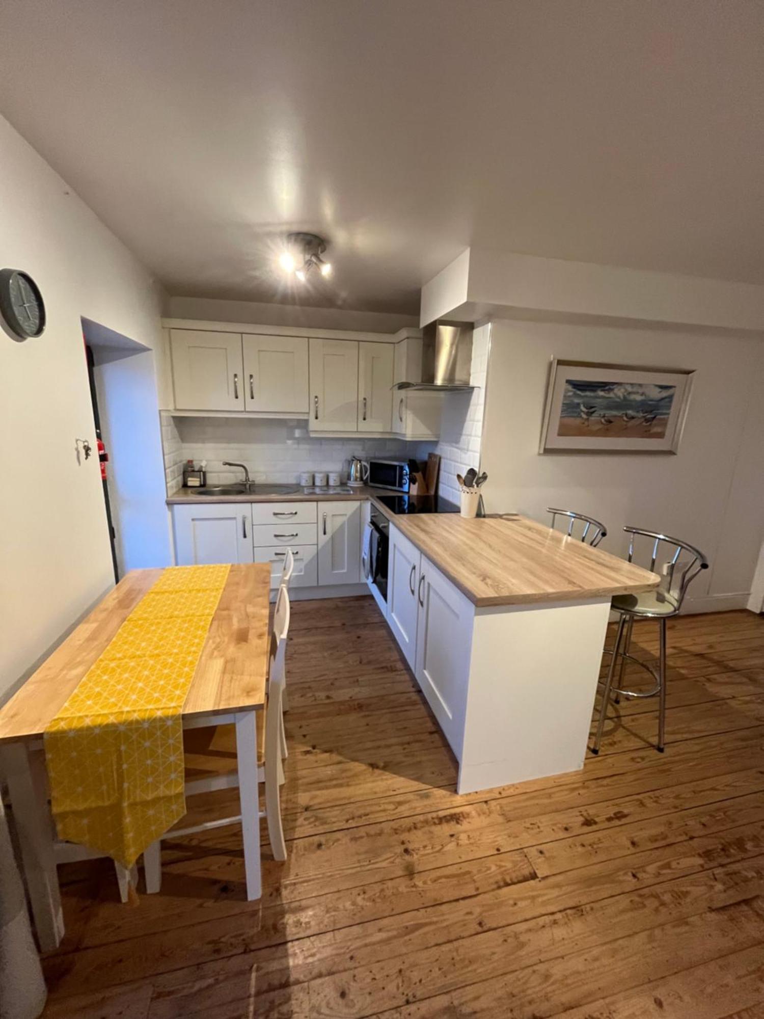 Apartment 12, Sea Wharf Westport Exteriör bild