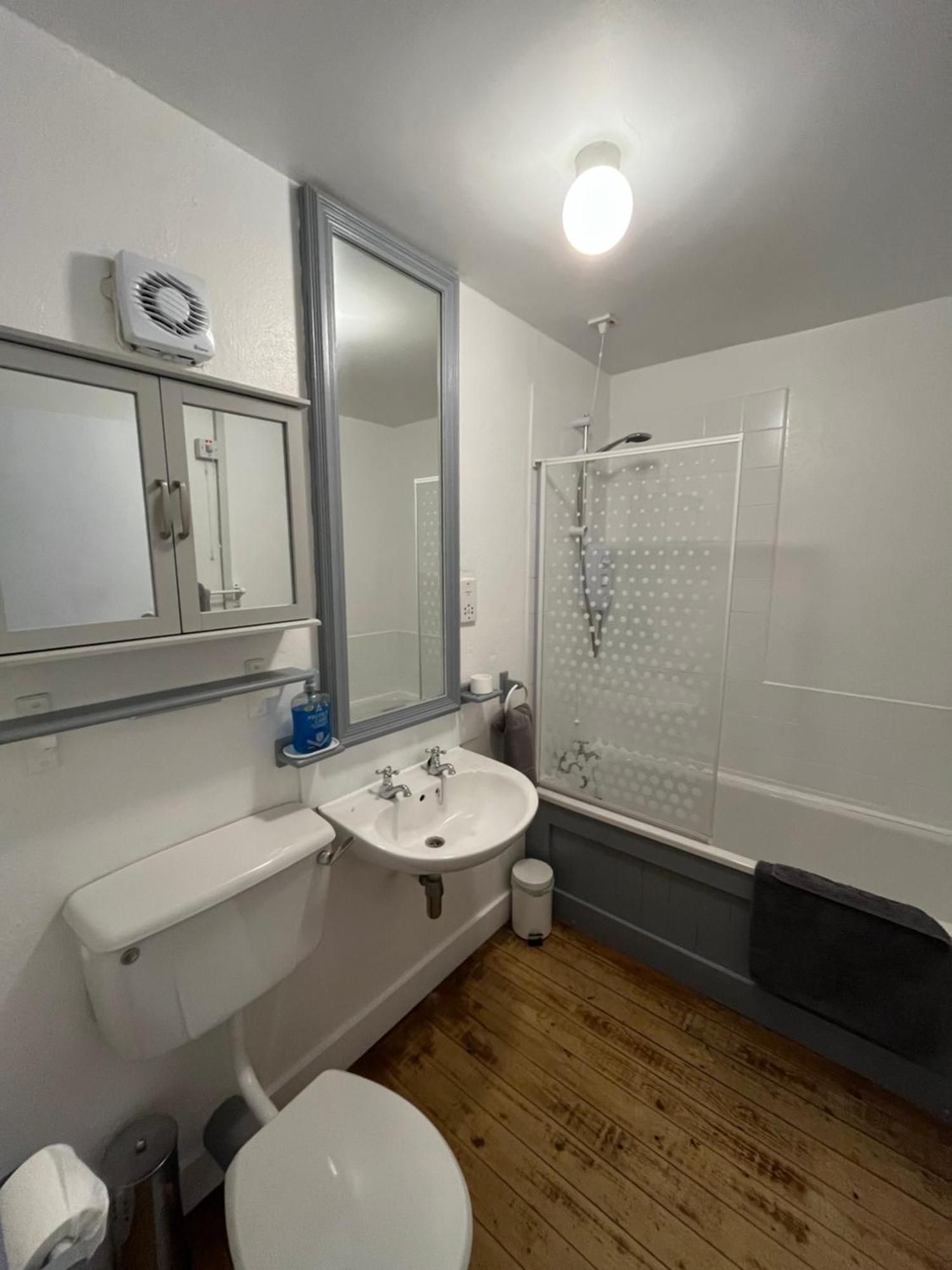 Apartment 12, Sea Wharf Westport Exteriör bild